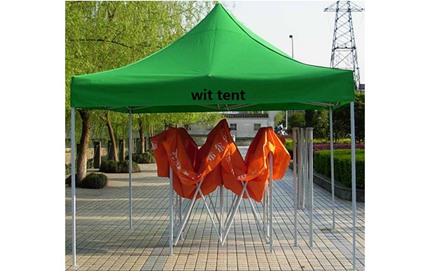 Folding tent